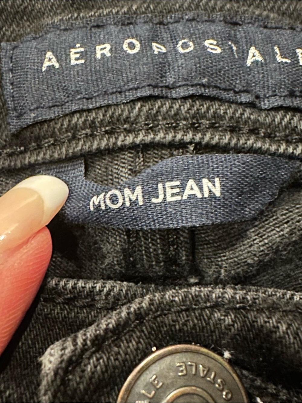 Aéropostale Women's Black Dark Wash High Rise Mom Jeans Distressed Stretch 4R - Picture 6 of 7